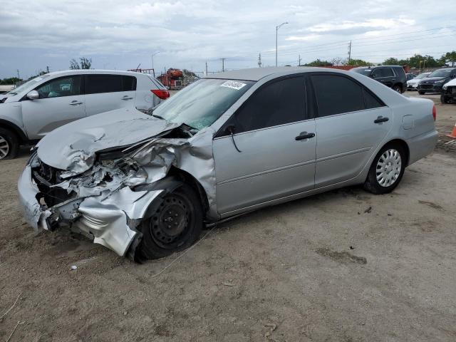 toyota camry le 2002 4t1be32k72u628767