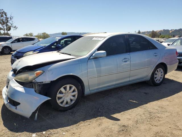 toyota camry le 2005 4t1be32k75u527300