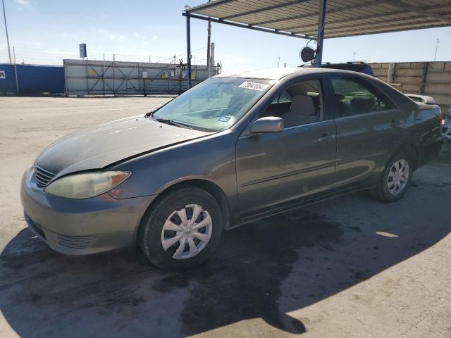 toyota camry le 2005 4t1be32k75u965217