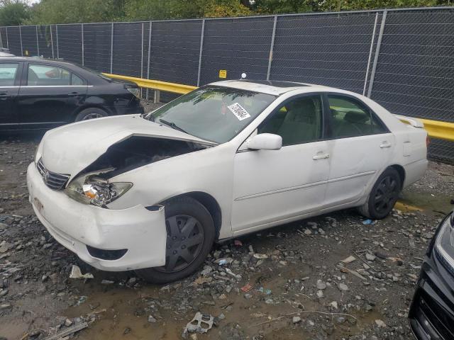 toyota camry le 2005 4t1be32k85u559799