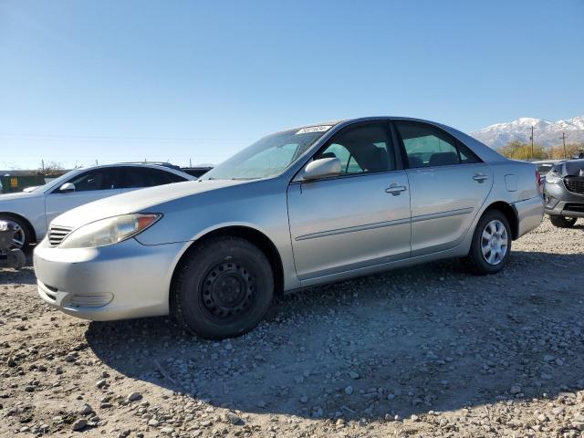 toyota camry le 2005 4t1be32k85u951701