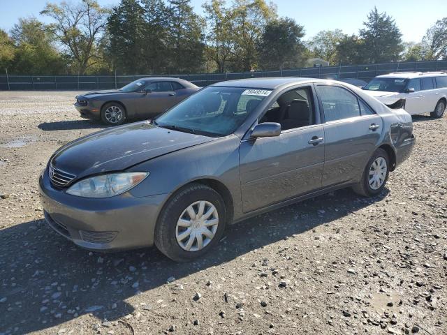 toyota camry le 2005 4t1be32k85u964738