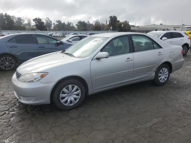 toyota camry le 2005 4t1be32k95u635157