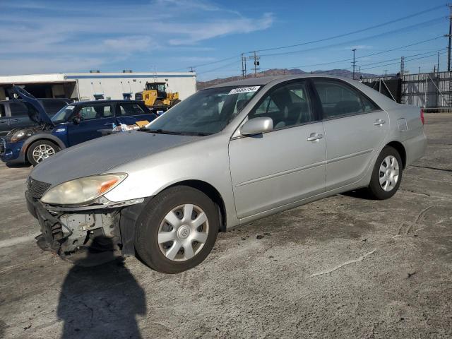 toyota camry le 2004 4t1be32kx4u296357