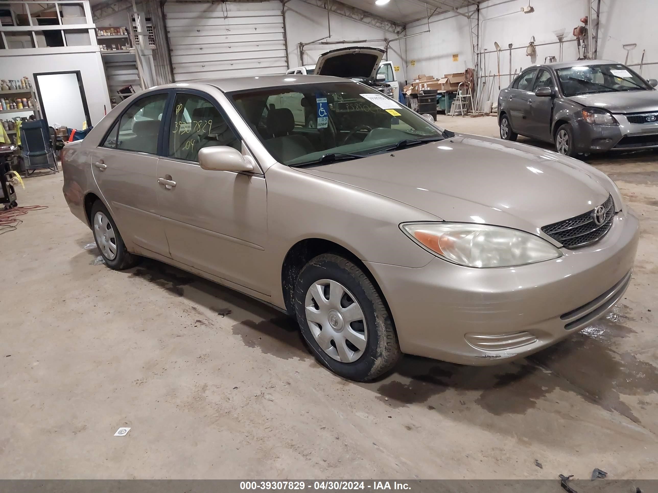 toyota camry 2004 4t1be32kx4u852408