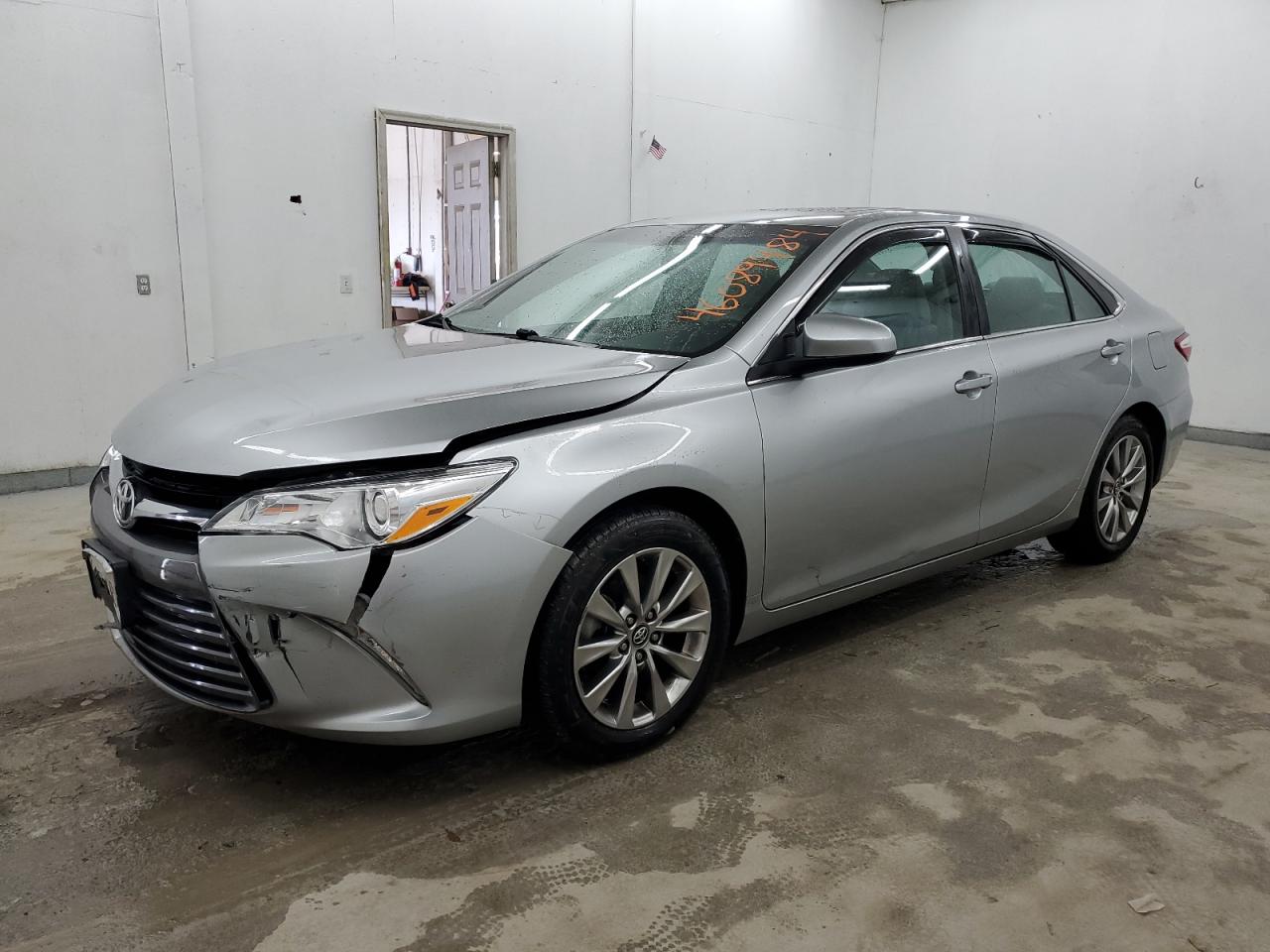 toyota camry 2016 4t1bf1fk2gu606193