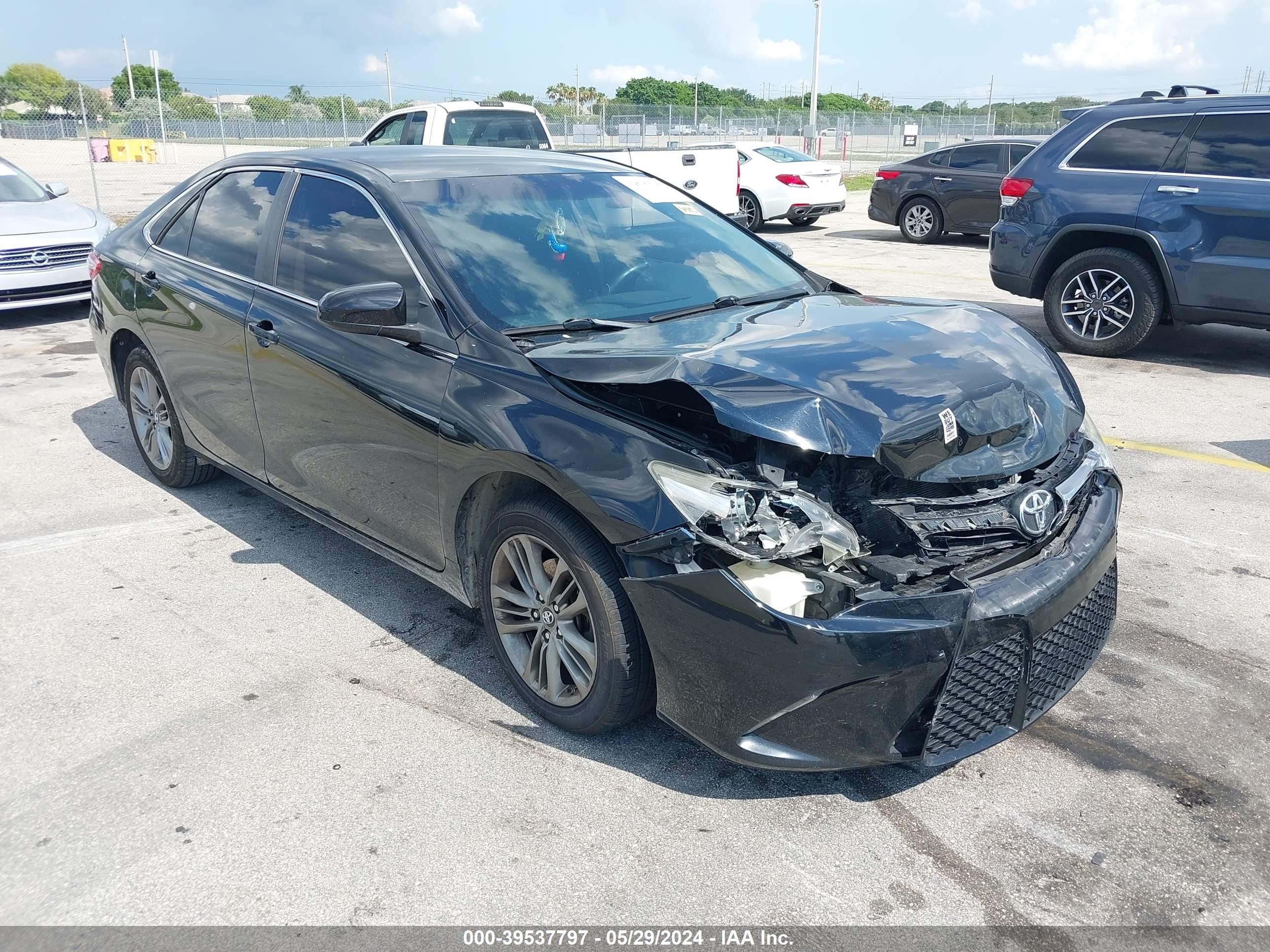 toyota camry 2017 4t1bf1fk2hu676049