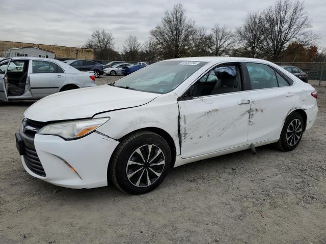 toyota camry le 2016 4t1bf1fk3gu572748