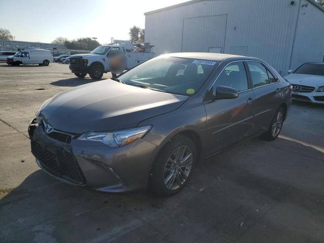 toyota camry le 2017 4t1bf1fk4hu674724