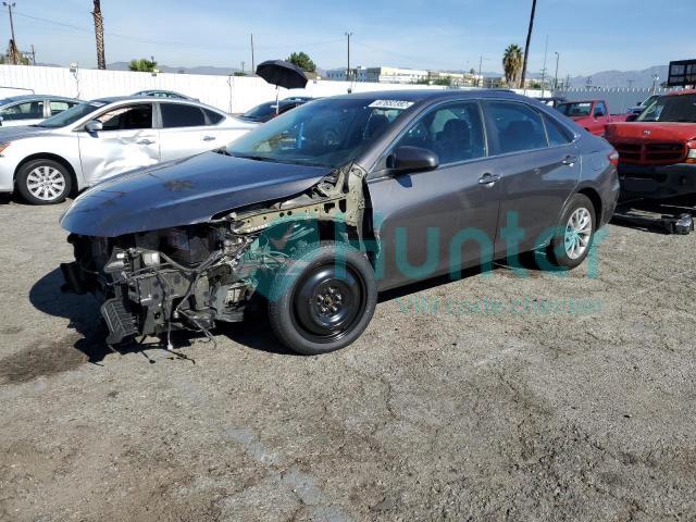toyota camry le 2017 4t1bf1fk7hu369329