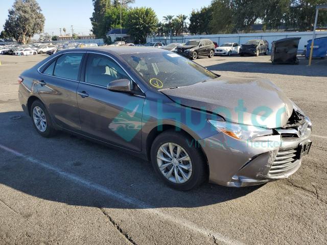 toyota camry le 2017 4t1bf1fk7hu403673