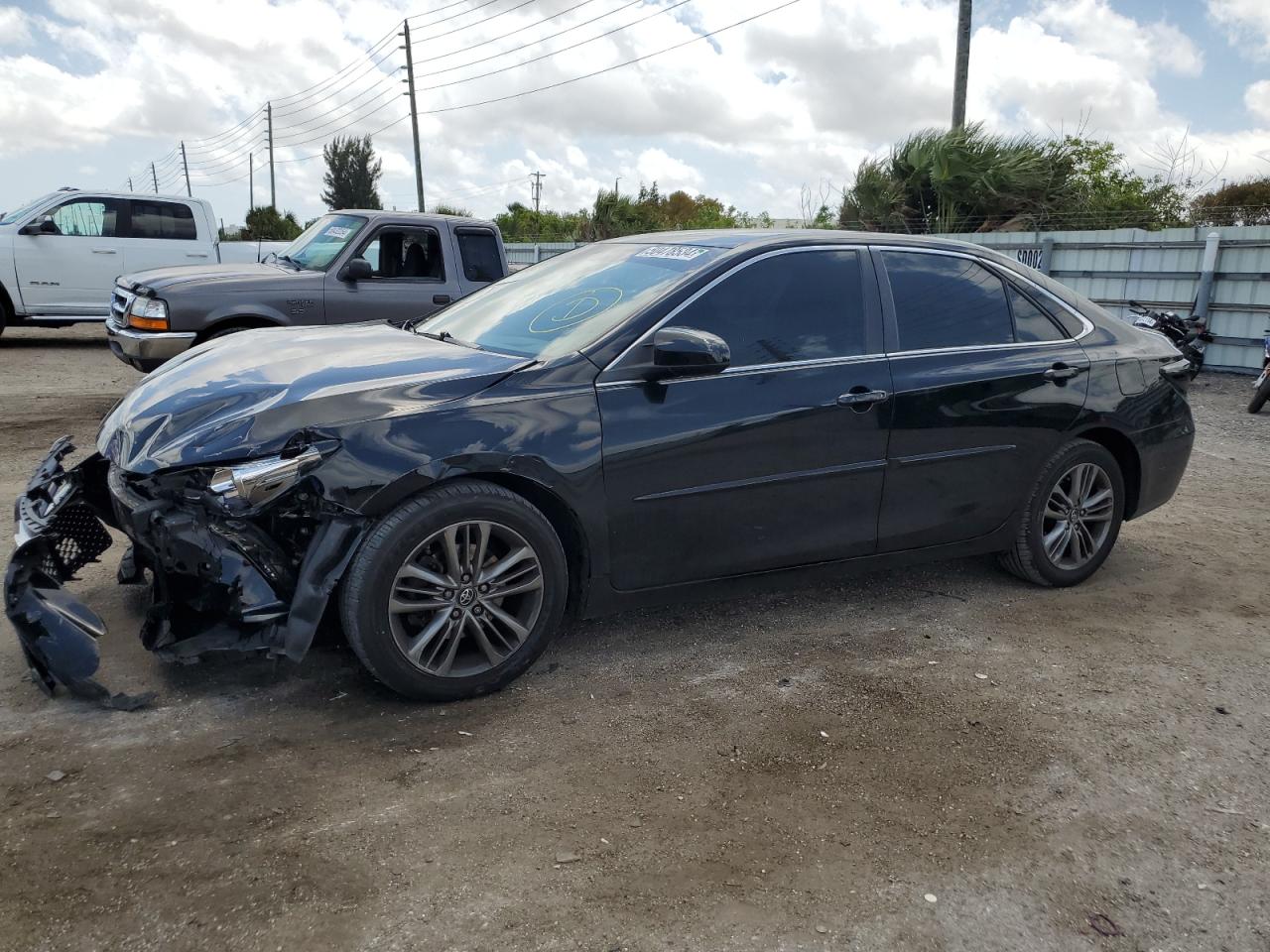 toyota camry 2017 4t1bf1fk7hu812238