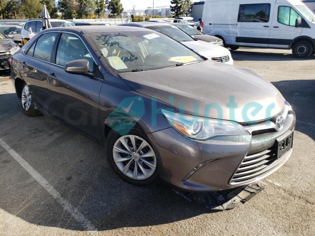 toyota camry le 2017 4t1bf1fk8hu658316
