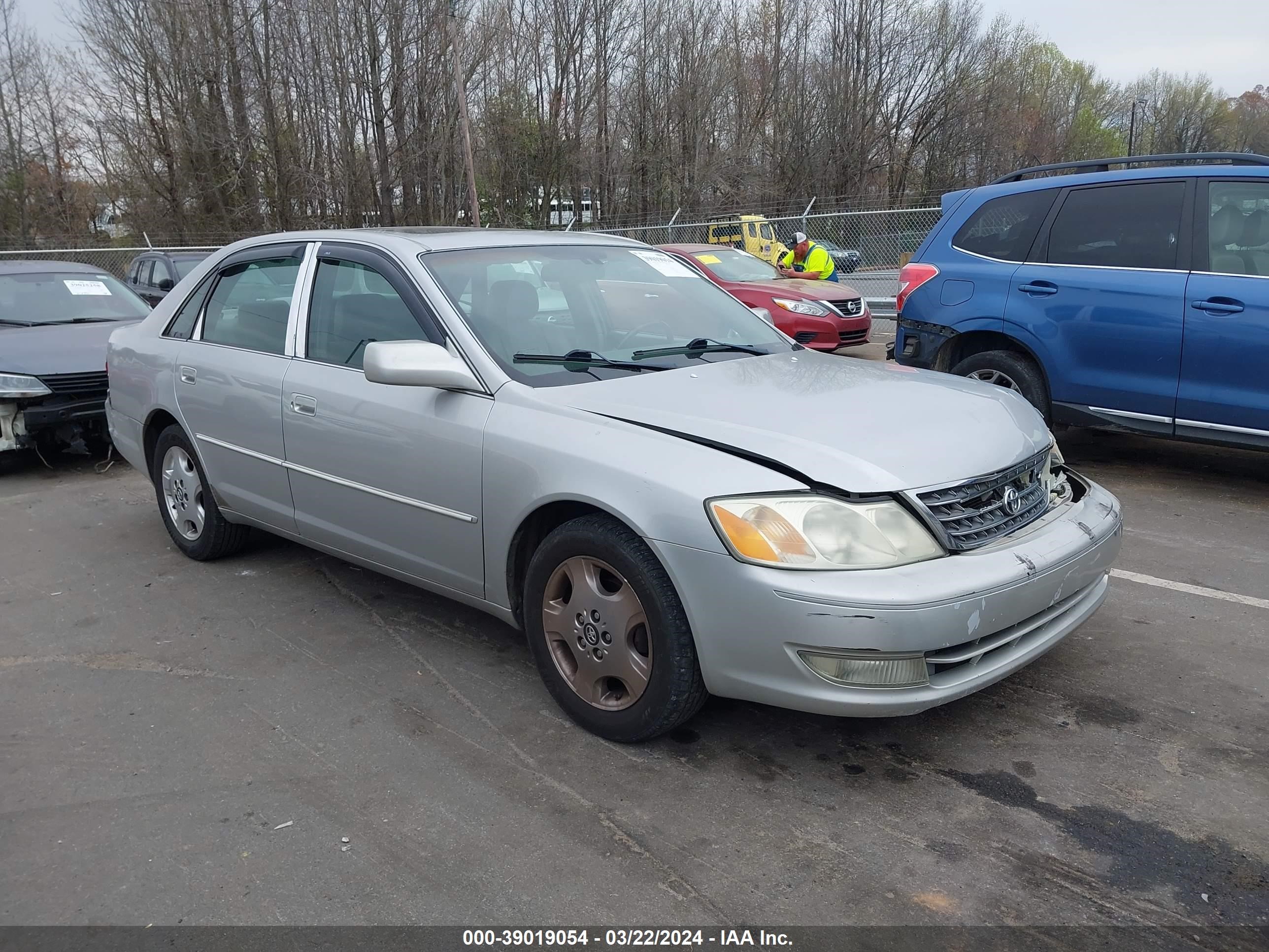 toyota avalon 2004 4t1bf28b44u369401