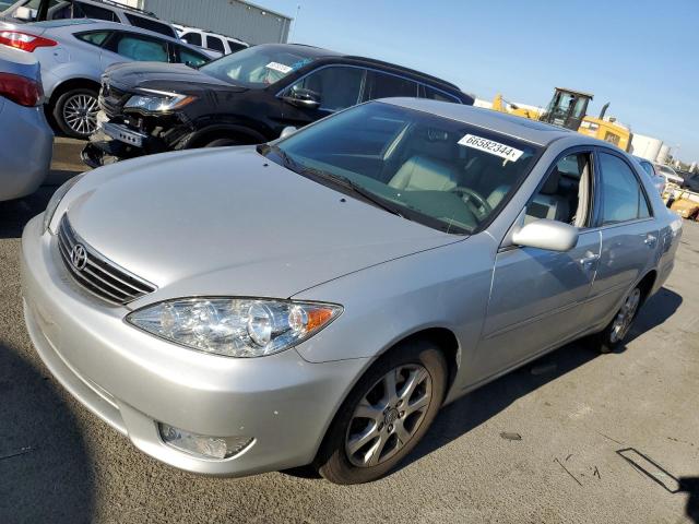 toyota camry le 2005 4t1bf30k65u613536