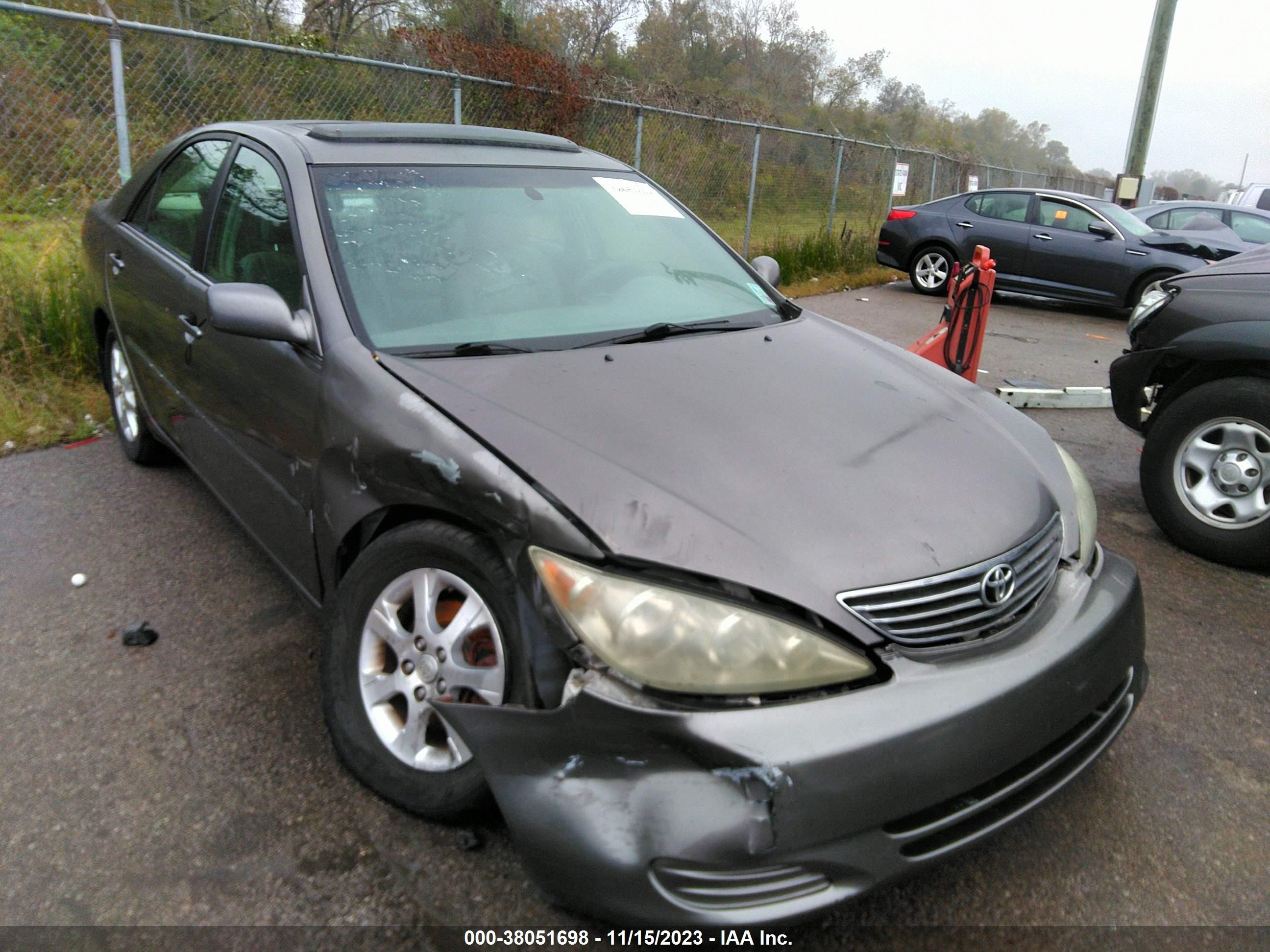 toyota camry 2005 4t1bf30k75u598030