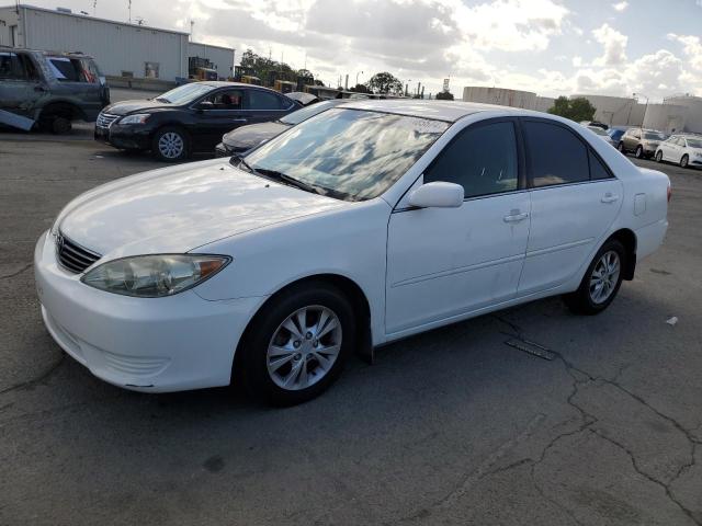 toyota camry le 2005 4t1bf30kx5u097780