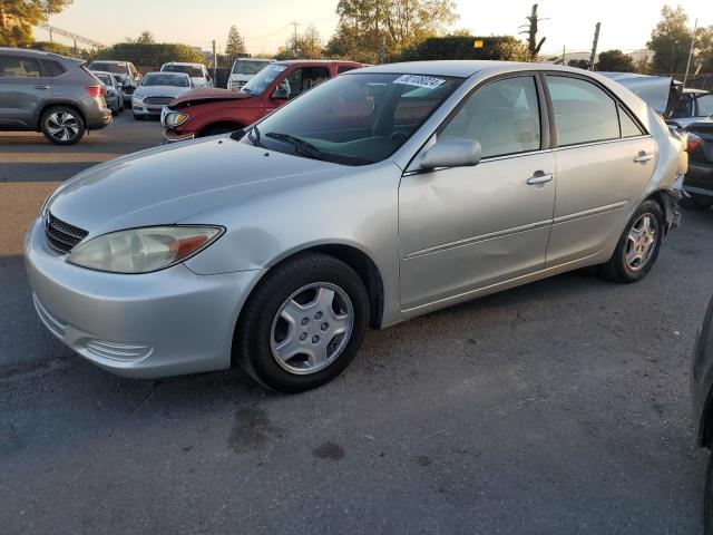 toyota camry le 2003 4t1bf32k53u567370