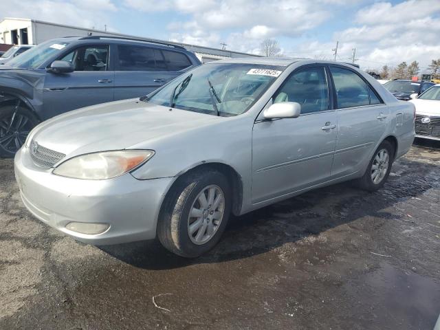 toyota camry le 2004 4t1bf32k64u577293