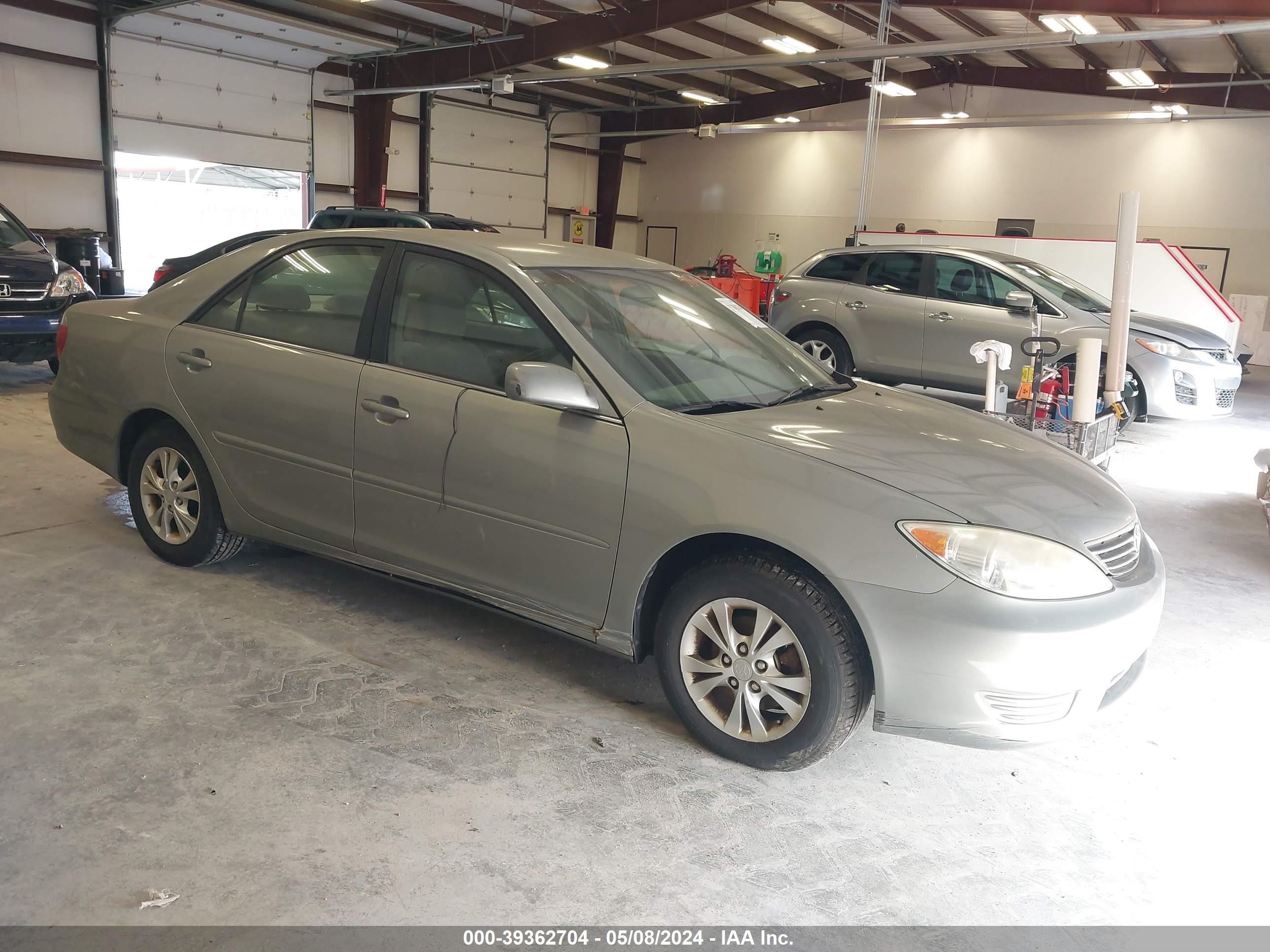 toyota camry 2005 4t1bf32k65u610388