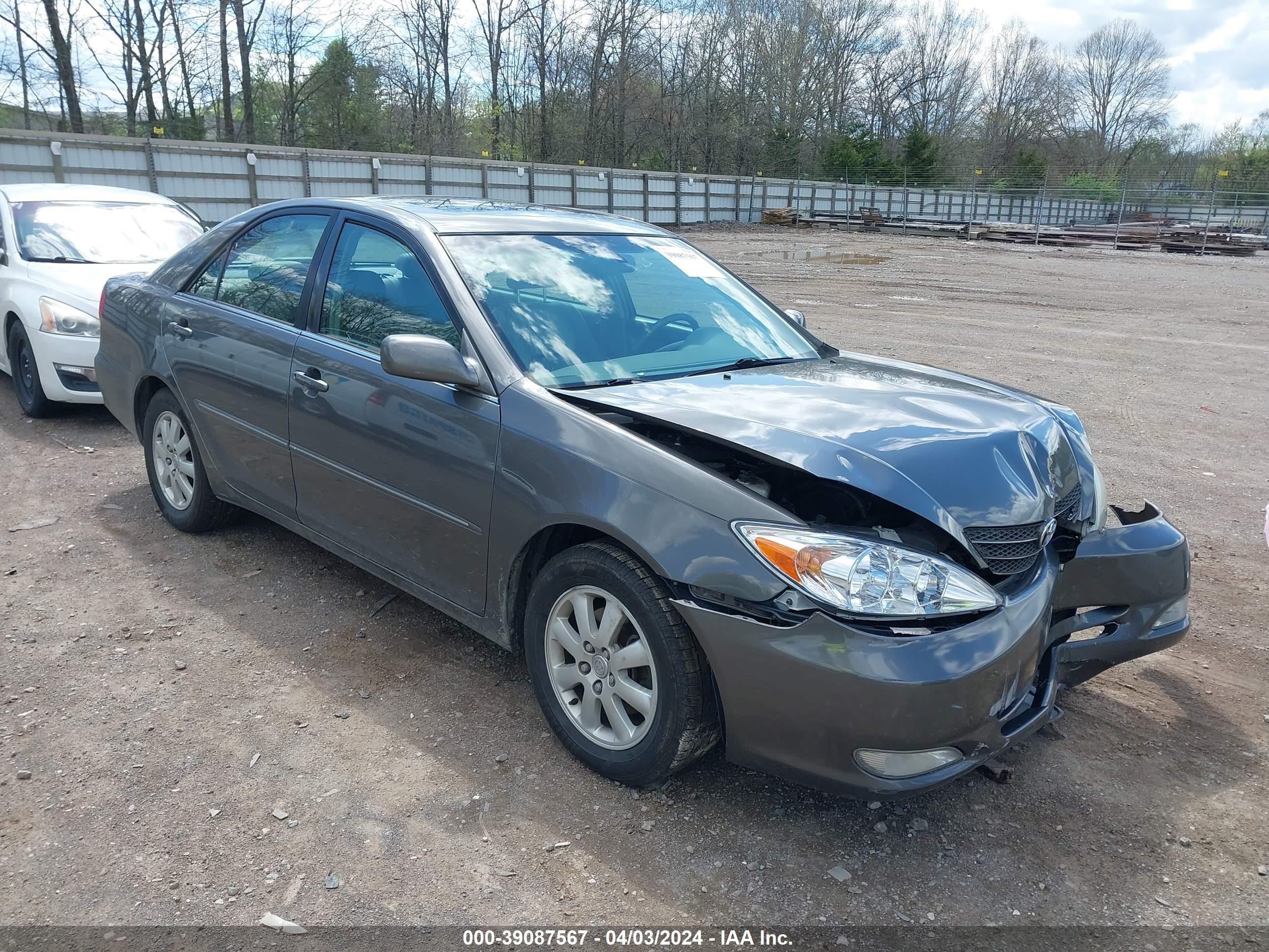 toyota camry 2004 4t1bf32k74u582776