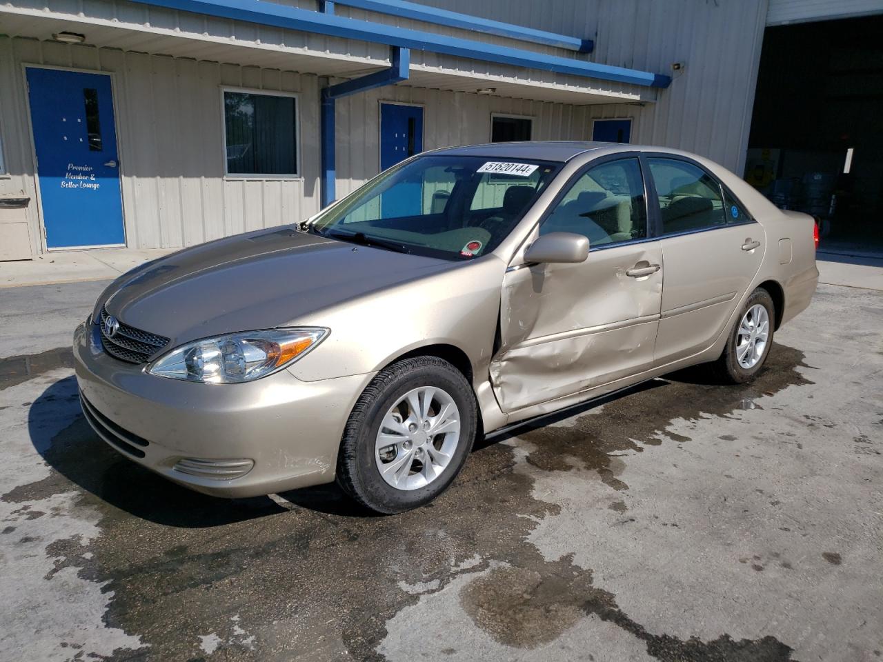 toyota camry 2004 4t1bf32k74u587346