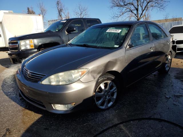 toyota camry 2005 4t1bf32k75u611162