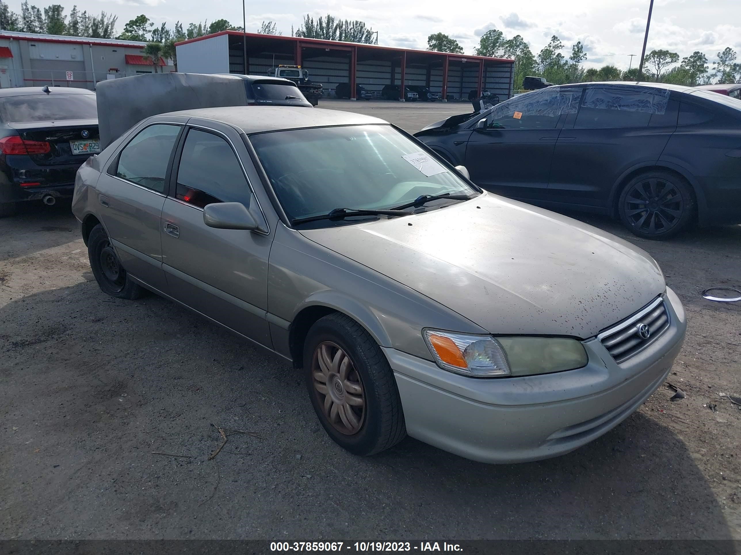 toyota camry 2001 4t1bg22k11u050037