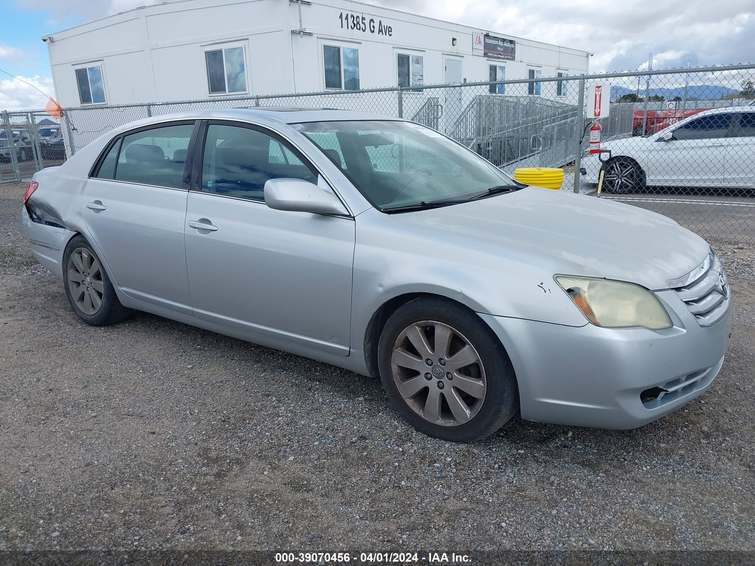 toyota  2005 4t1bk36bx5u061039