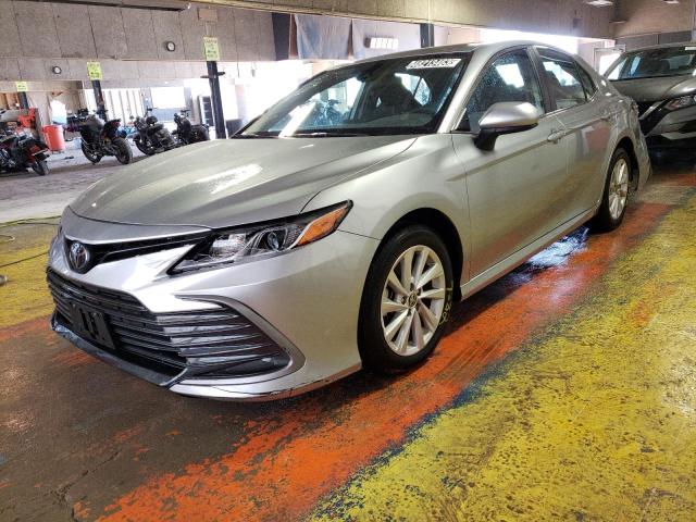 toyota camry le 2022 4t1c11ak2nu708830