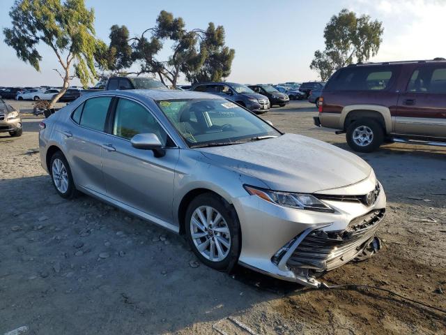 toyota camry le 2022 4t1c11ak5nu650874