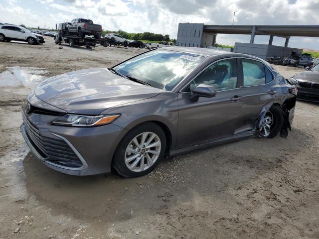 toyota camry le 2024 4t1c11ak7ru213318