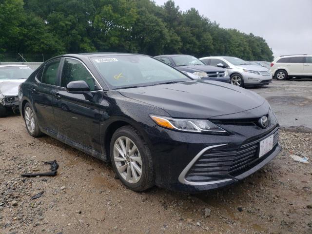 toyota camry le 2021 4t1c11ak8mu551402