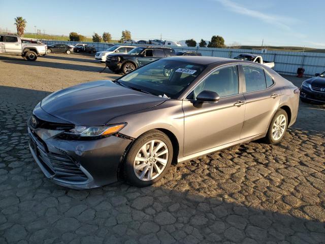 toyota camry le 2023 4t1c11ak9pu164037