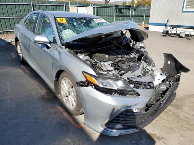 toyota camry le 2021 4t1c11akxmu438633