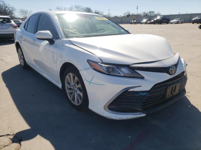 toyota camry le 2021 4t1c11akxmu516215