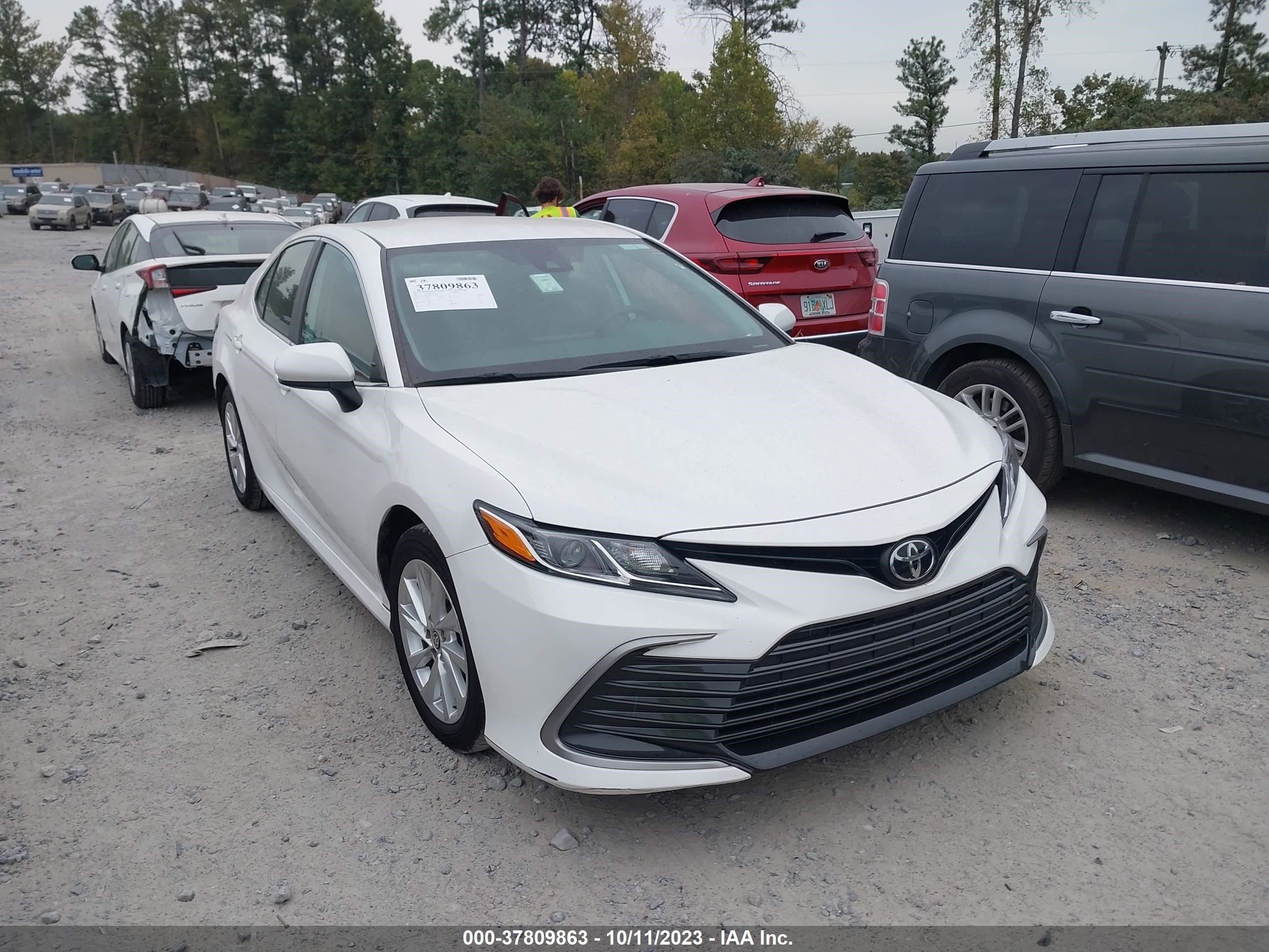 toyota camry 2021 4t1c11akxmu555306