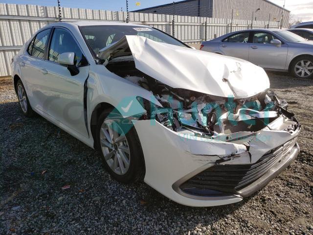 toyota camry le 2022 4t1c11akxnu628532