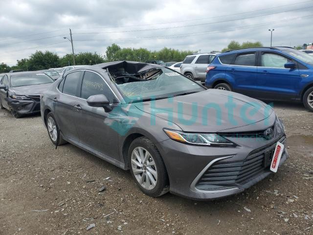 toyota camry le 2022 4t1c11akxnu681571