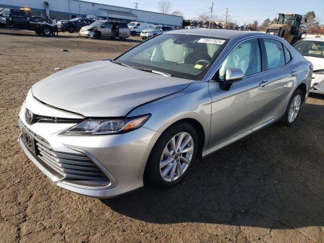 toyota camry le 2022 4t1c11bk2nu070111