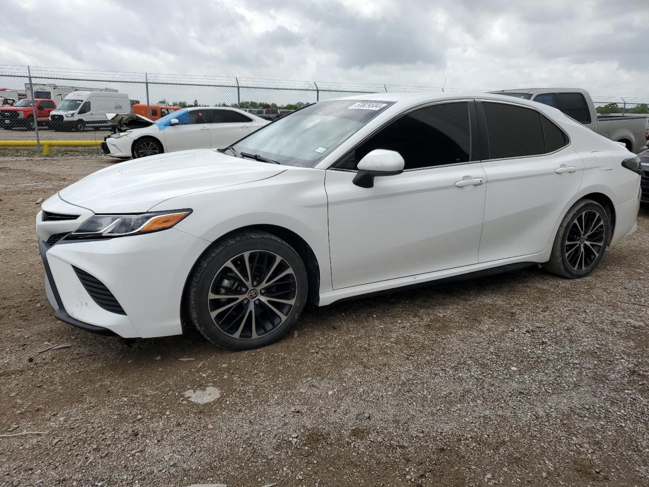 toyota camry 2020 4t1g11ak0lu975303