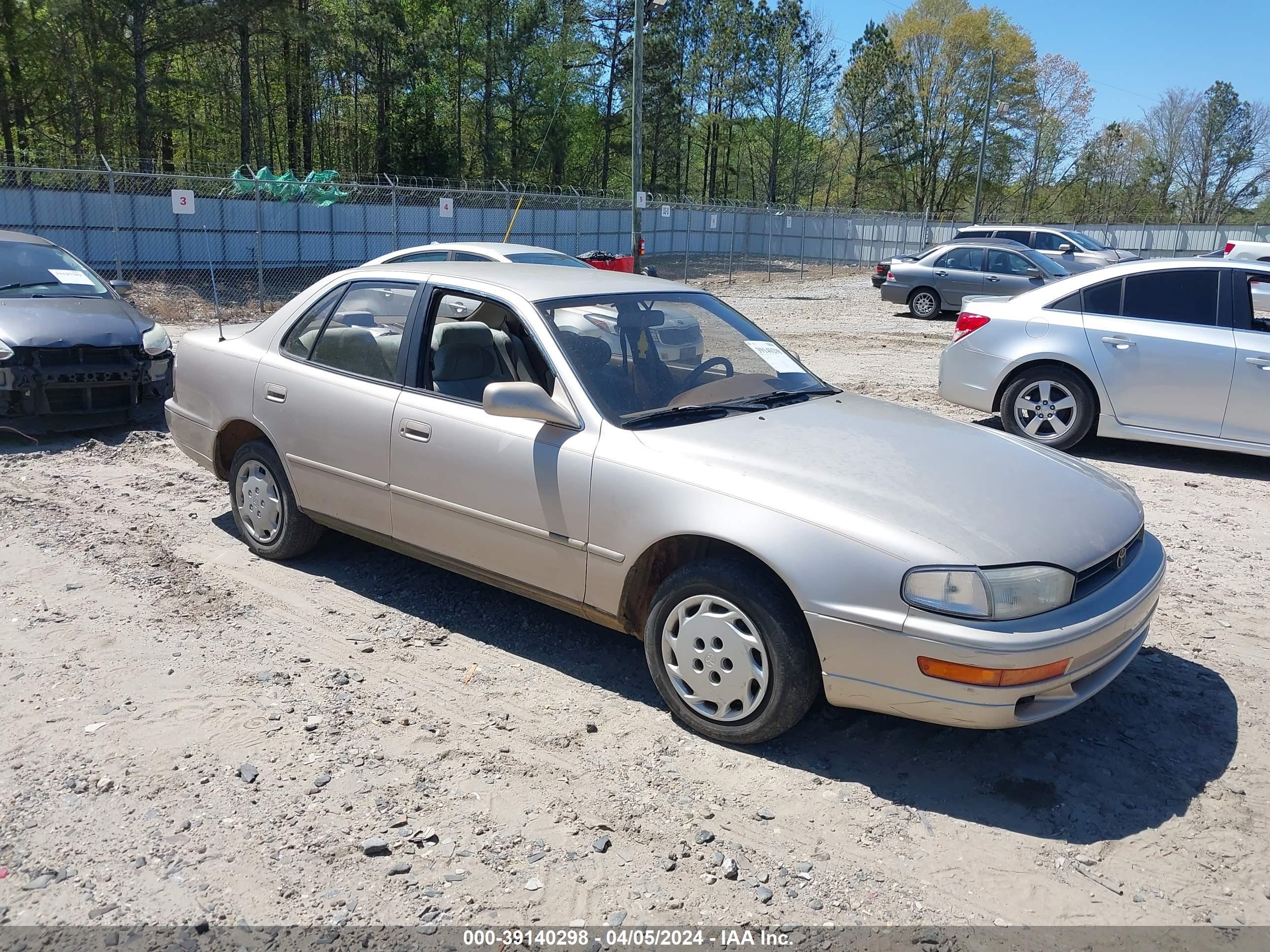 toyota camry 1993 4t1sk12e0pu235711