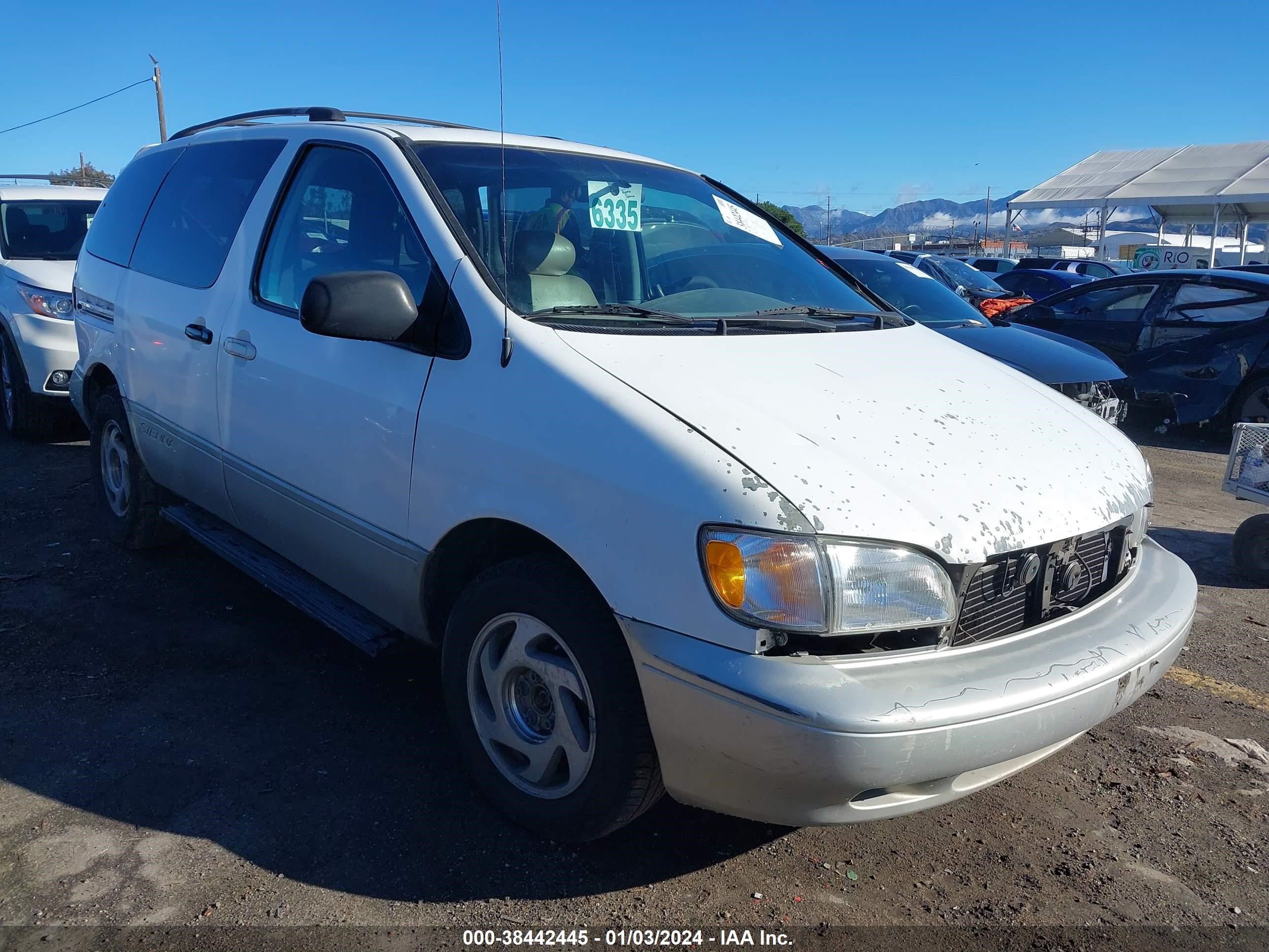 toyota sienna 1999 4t3zf13c1xu163036