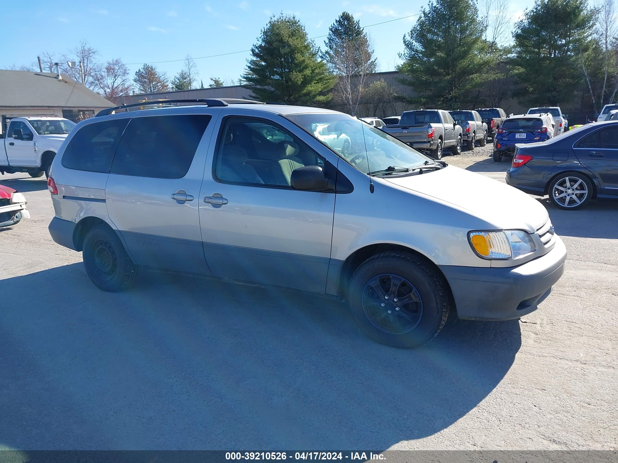 toyota sienna 2001 4t3zf13c21u345013