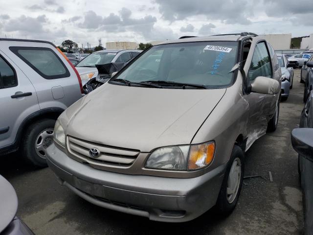 toyota sienna le 2002 4t3zf13c32u446322