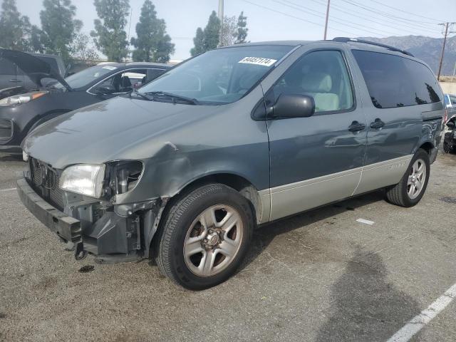 toyota sienna le 1998 4t3zf13c4wu073121