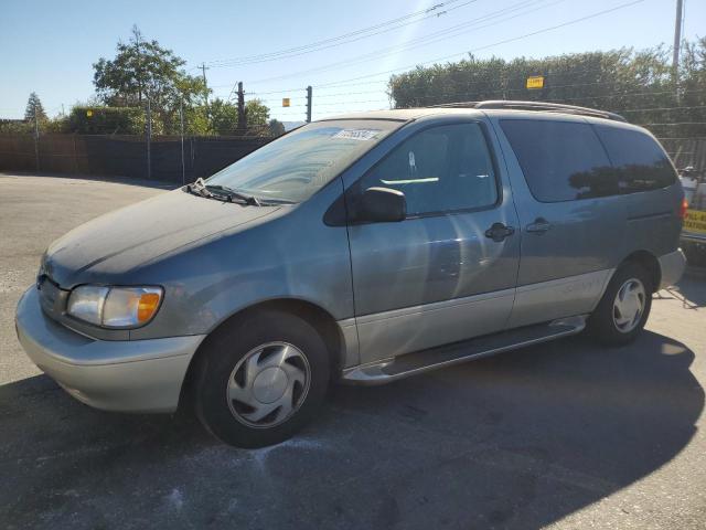 toyota sienna le 1998 4t3zf13c5wu085729