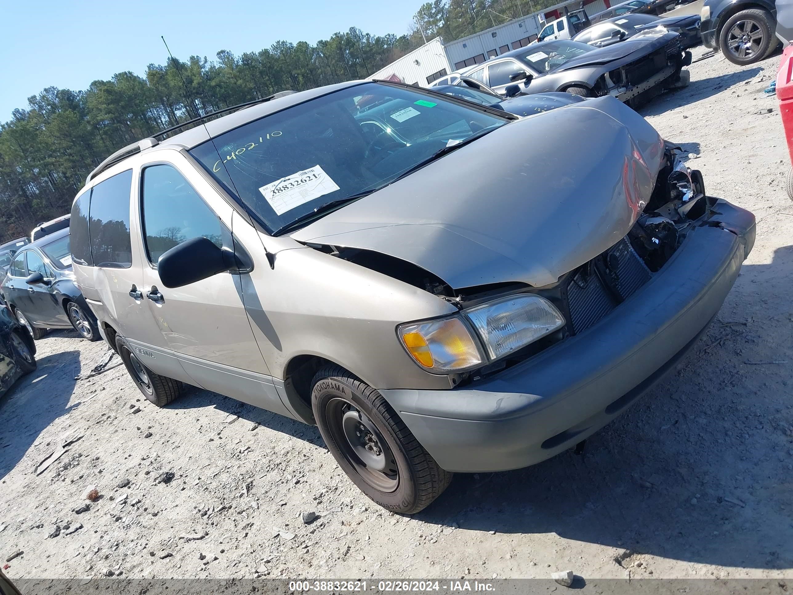 toyota sienna 2000 4t3zf13c6yu296439