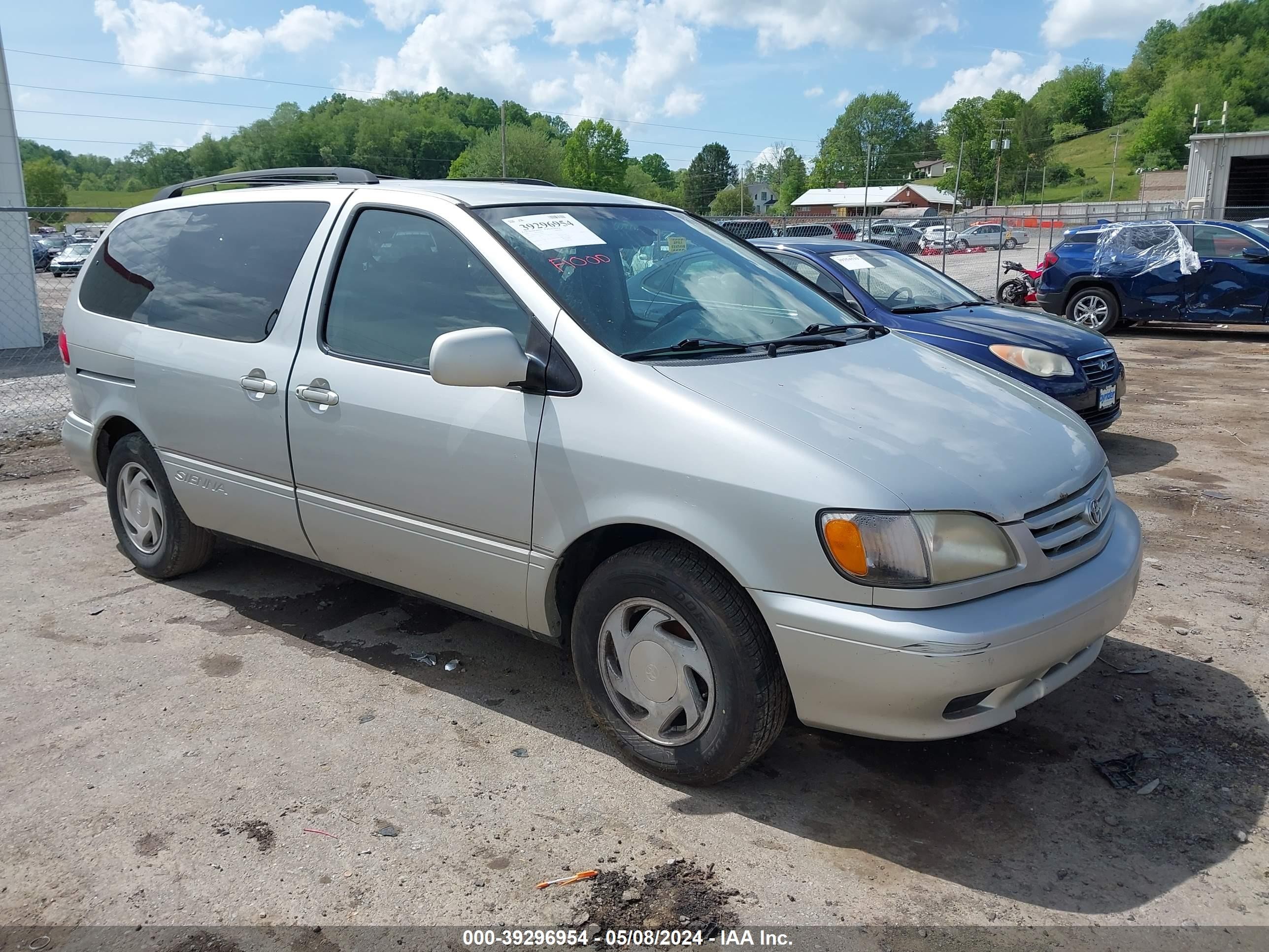 toyota sienna 2002 4t3zf13c92u496173