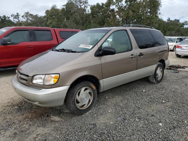 toyota sienna le 1999 4t3zf13c9xu167304